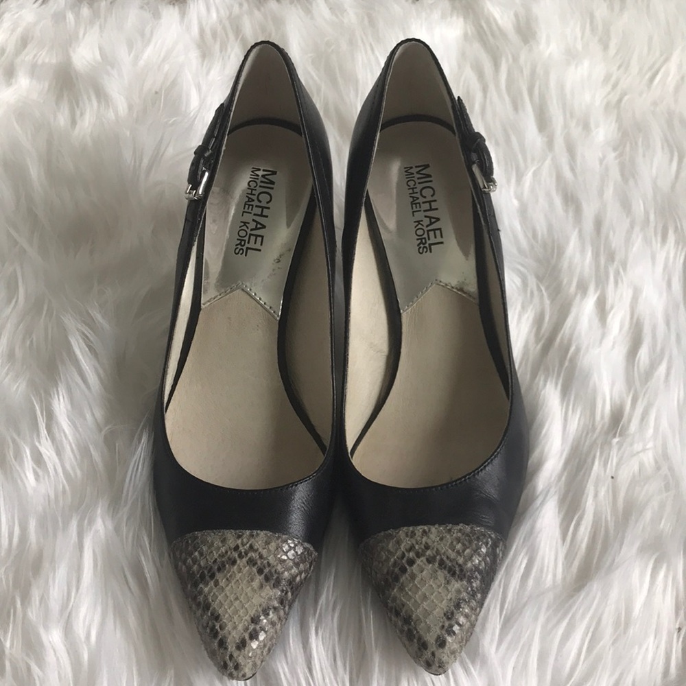 Michael Kors Animal Print toe - size 6.5